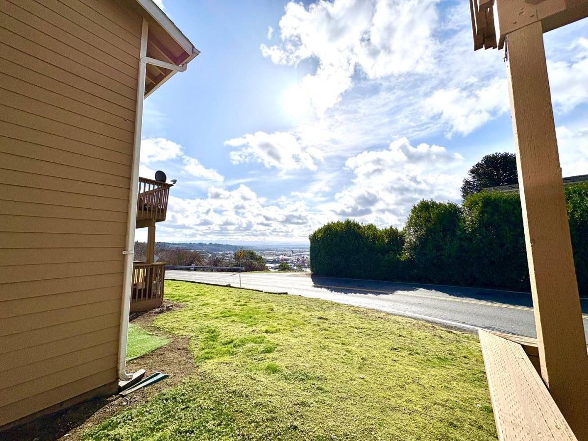 Apartment for rent at 1120 Browns Point Blvd, NE, Tacoma, WA 98422