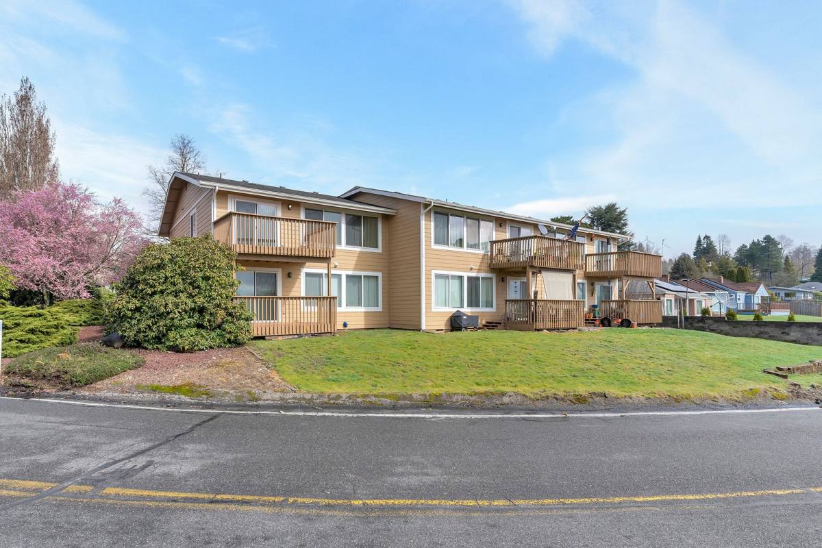 Apartment for rent at 1120 Browns Point Blvd, NE, Tacoma, WA 98422