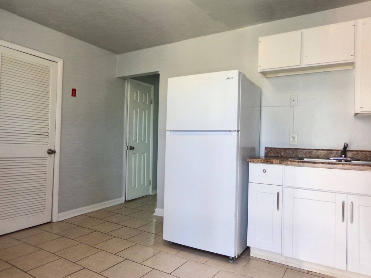 Apartment for rent at 1625 W Pembroke Ave, Hampton, VA 23661