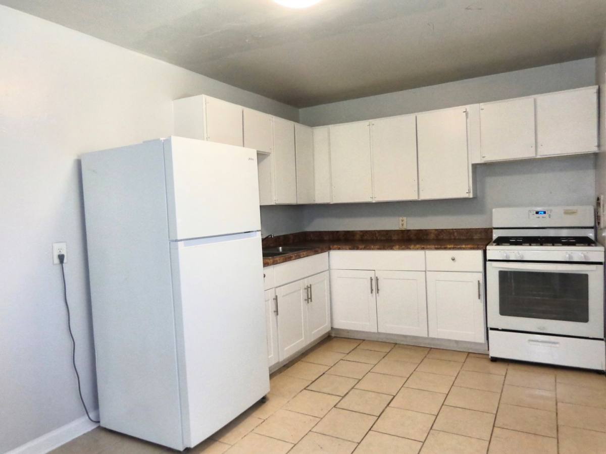 Apartment for rent at 1625 W Pembroke Ave, Hampton, VA 23661