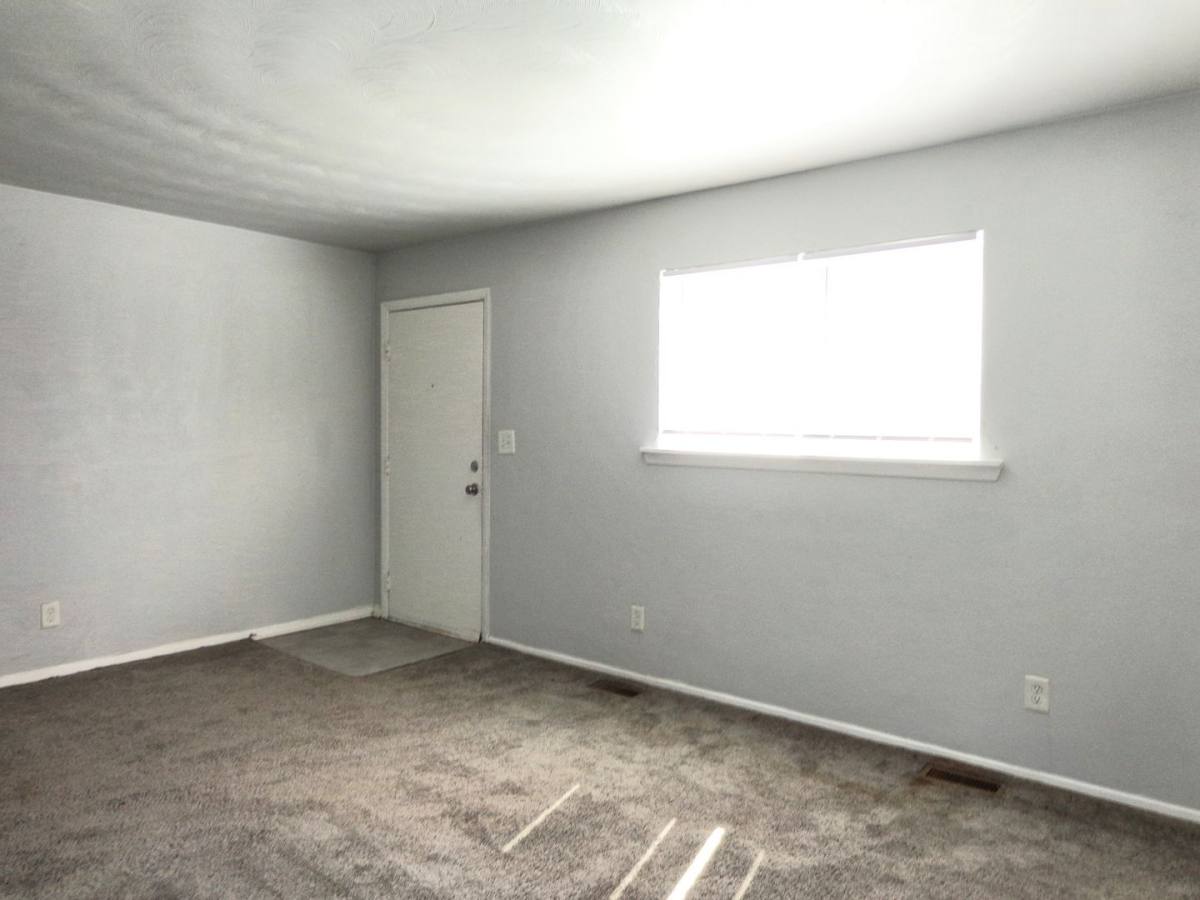Apartment for rent at 1625 W Pembroke Ave, Hampton, VA 23661