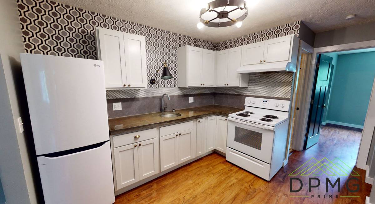 Apartment for rent at 326 E Hillsdale #1, Lansing, MI 48933