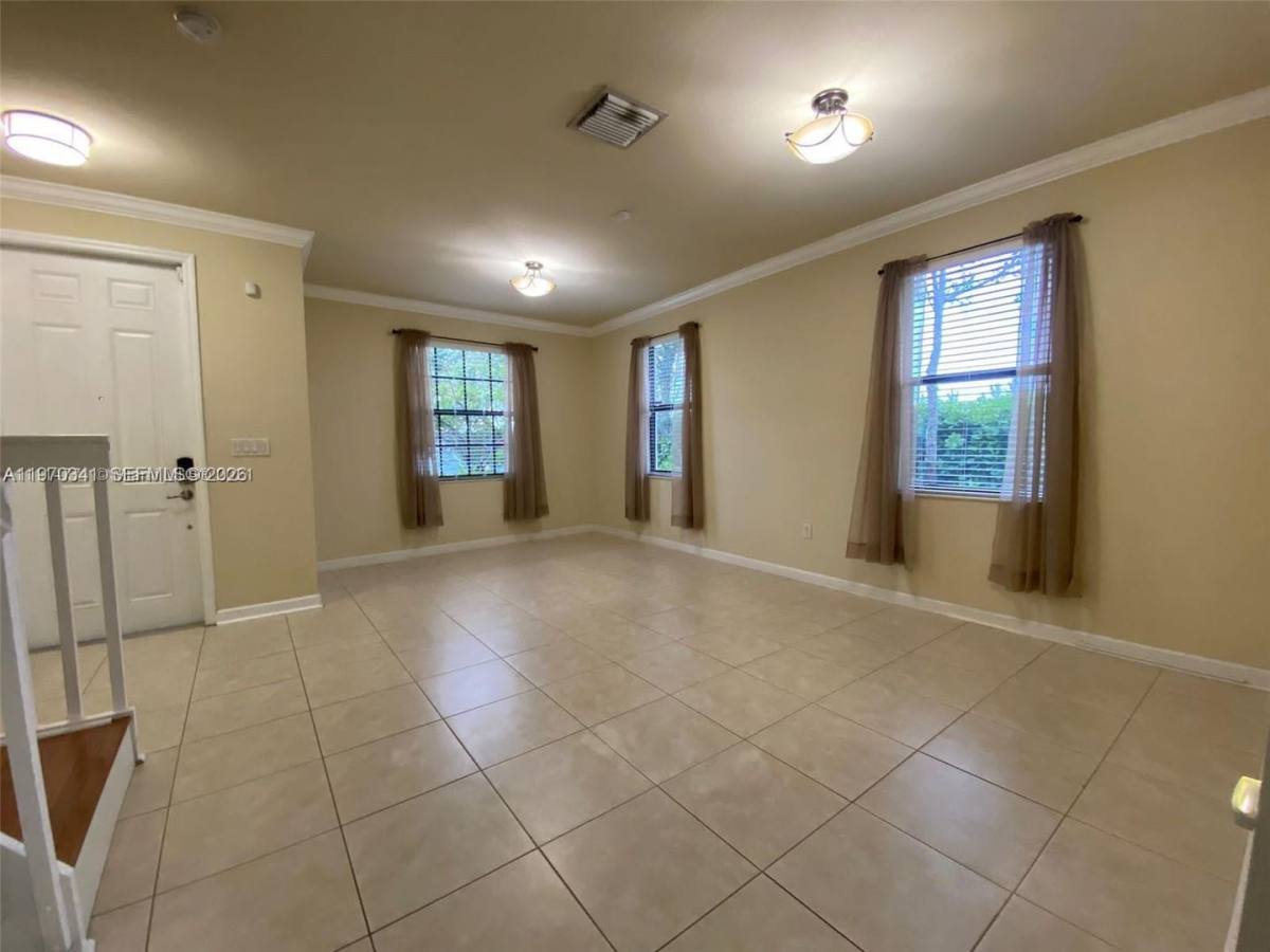 House for rent at 8987 W 35th Ave, Hialeah, FL 33018