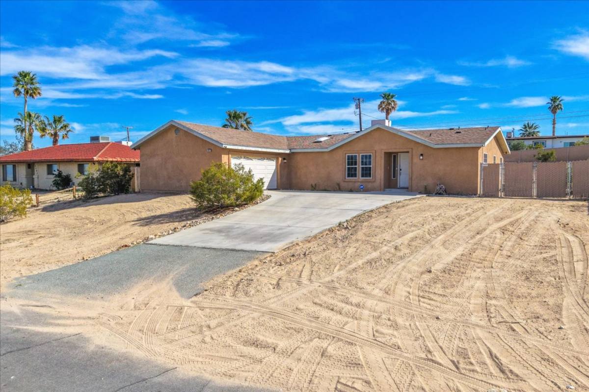 House for rent at 73777 Playa Vista, Twentynine Palms, CA 92277
