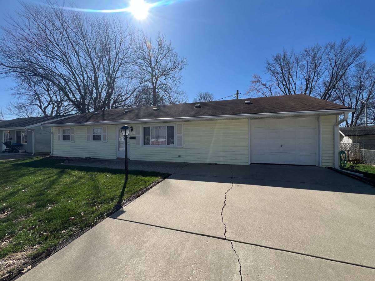 House for rent at 6 Ridge Court, Springfield, IL 62703