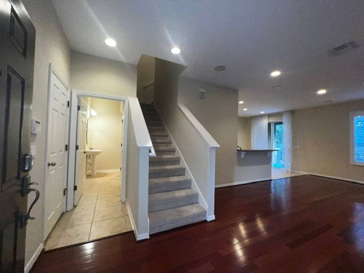 Townhouse for rent at 8547 Bertram Lane, Oviedo, FL 32765