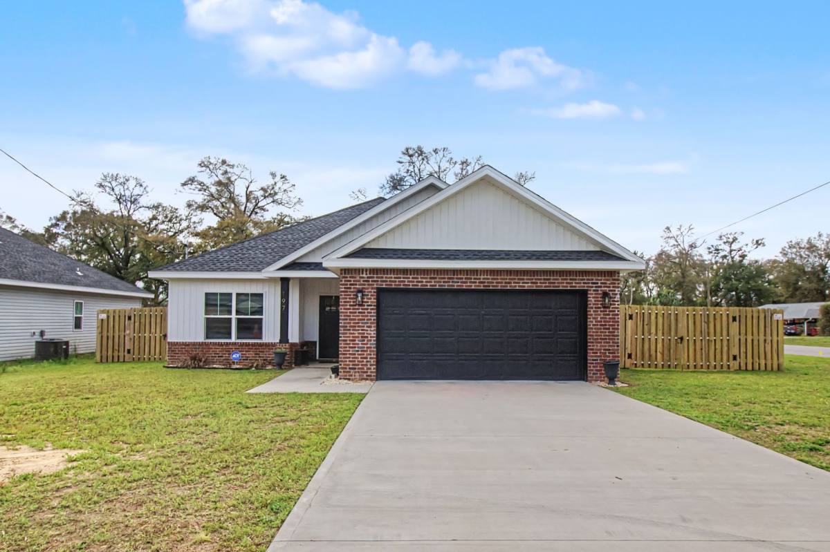 House for rent at 197 W 1st Ave, Crestview, FL 32536