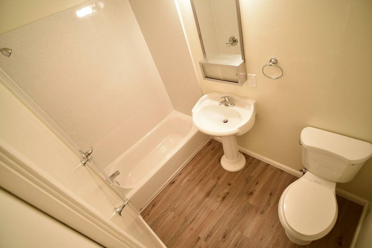 Apartment for rent at 3901 Ruby St, Oakland, CA 94609