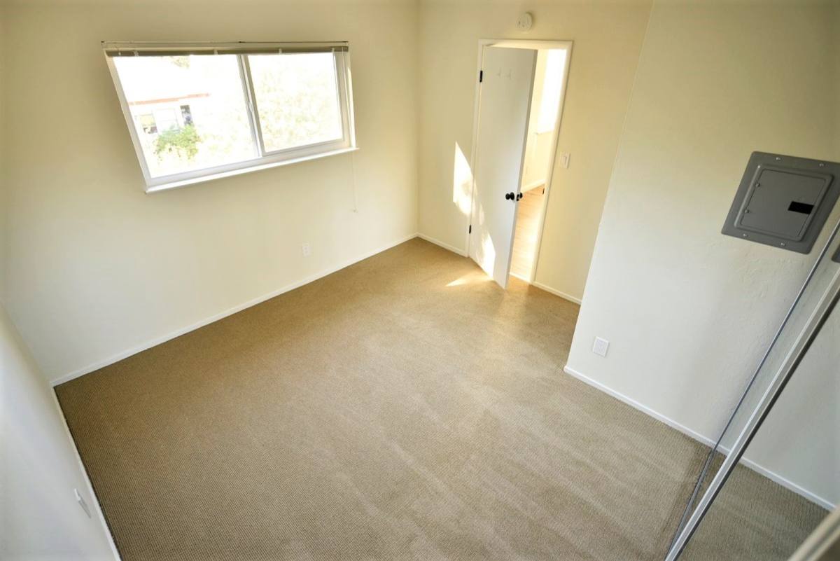 Apartment for rent at 3901 Ruby St, Oakland, CA 94609