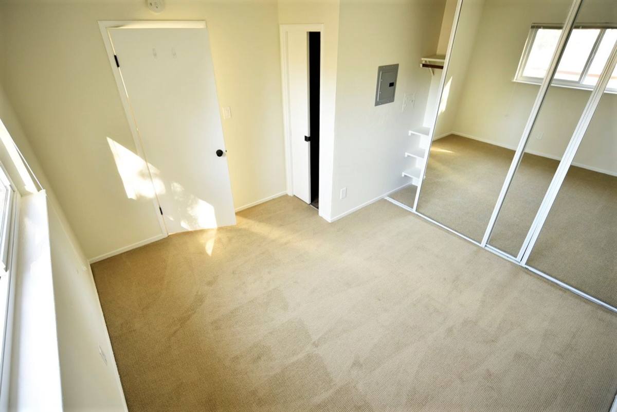 Apartment for rent at 3901 Ruby St, Oakland, CA 94609