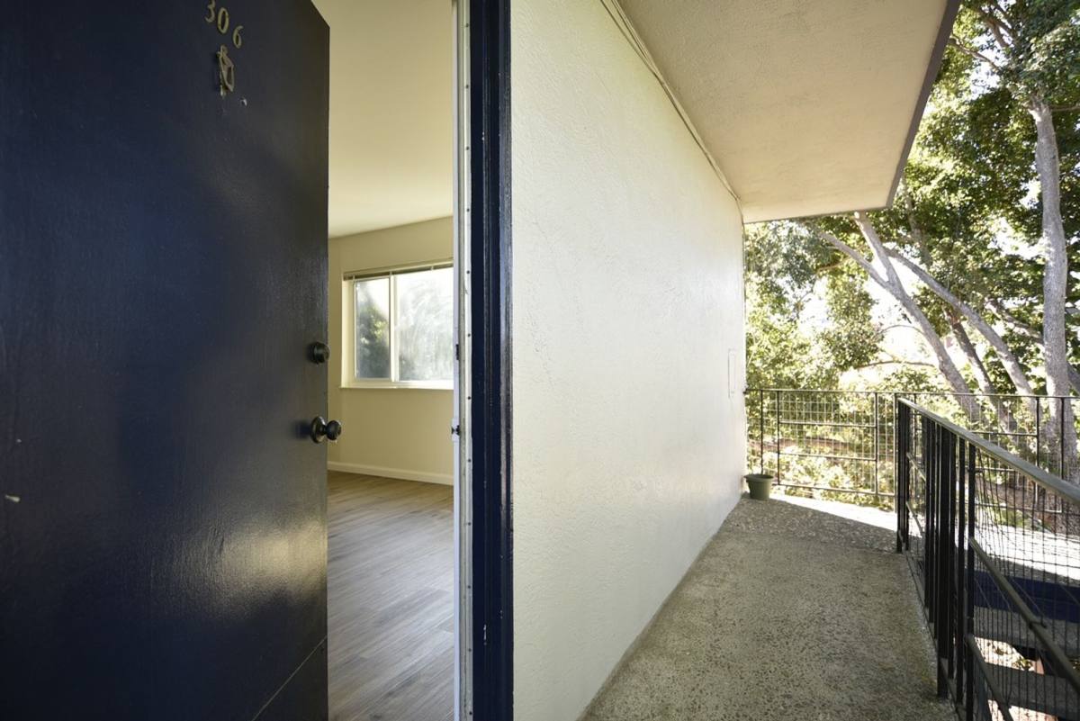 Apartment for rent at 3901 Ruby St, Oakland, CA 94609