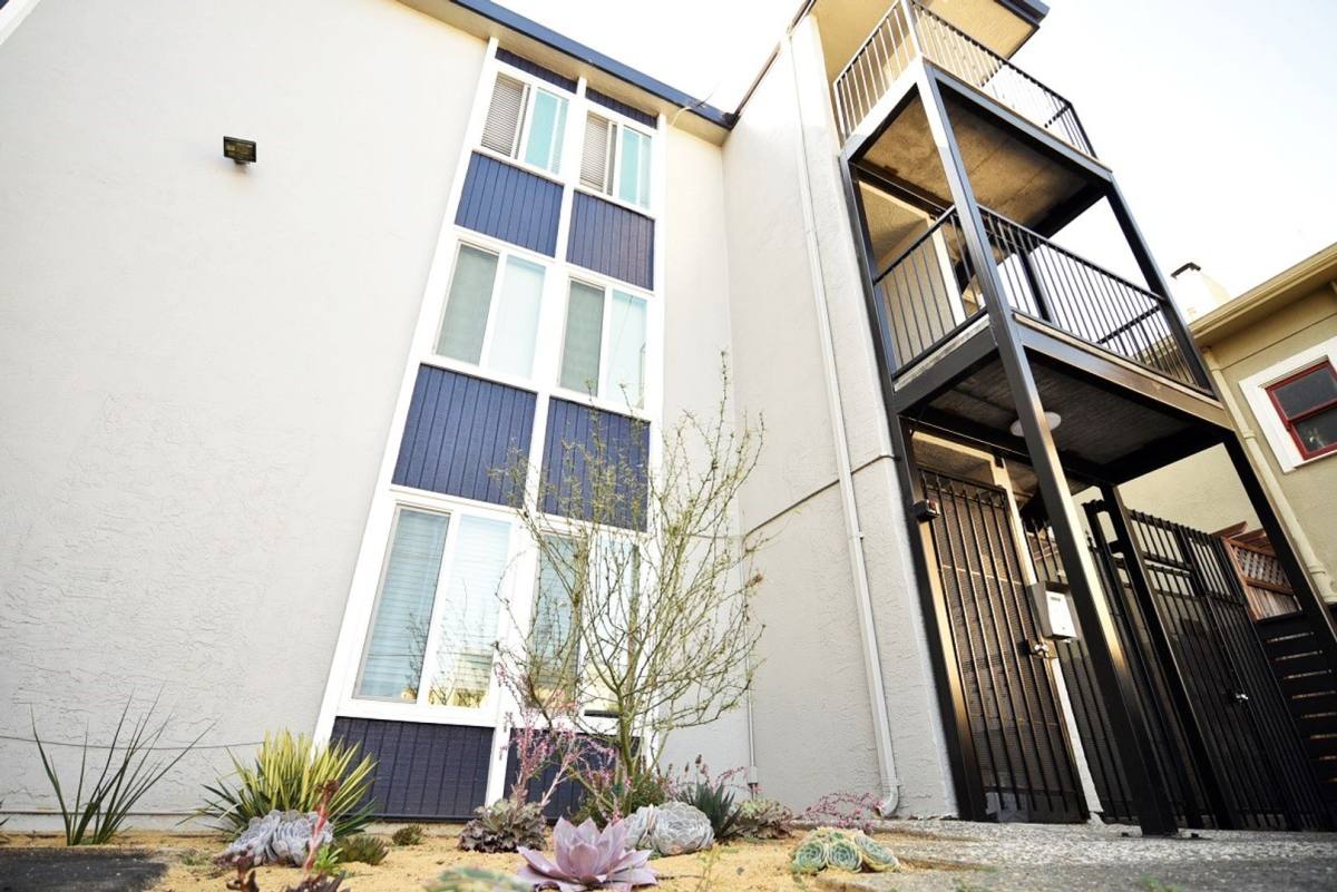 Apartment for rent at 3901 Ruby St, Oakland, CA 94609