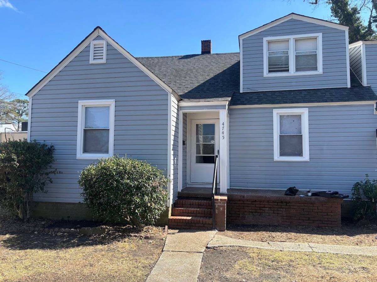 Apartment for rent at 4745 Lind St, Norfolk, VA 23513