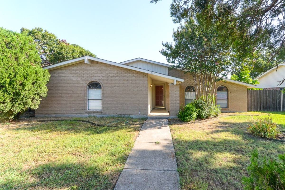 House for rent at 821 Stone Trail, Plano, TX 75023