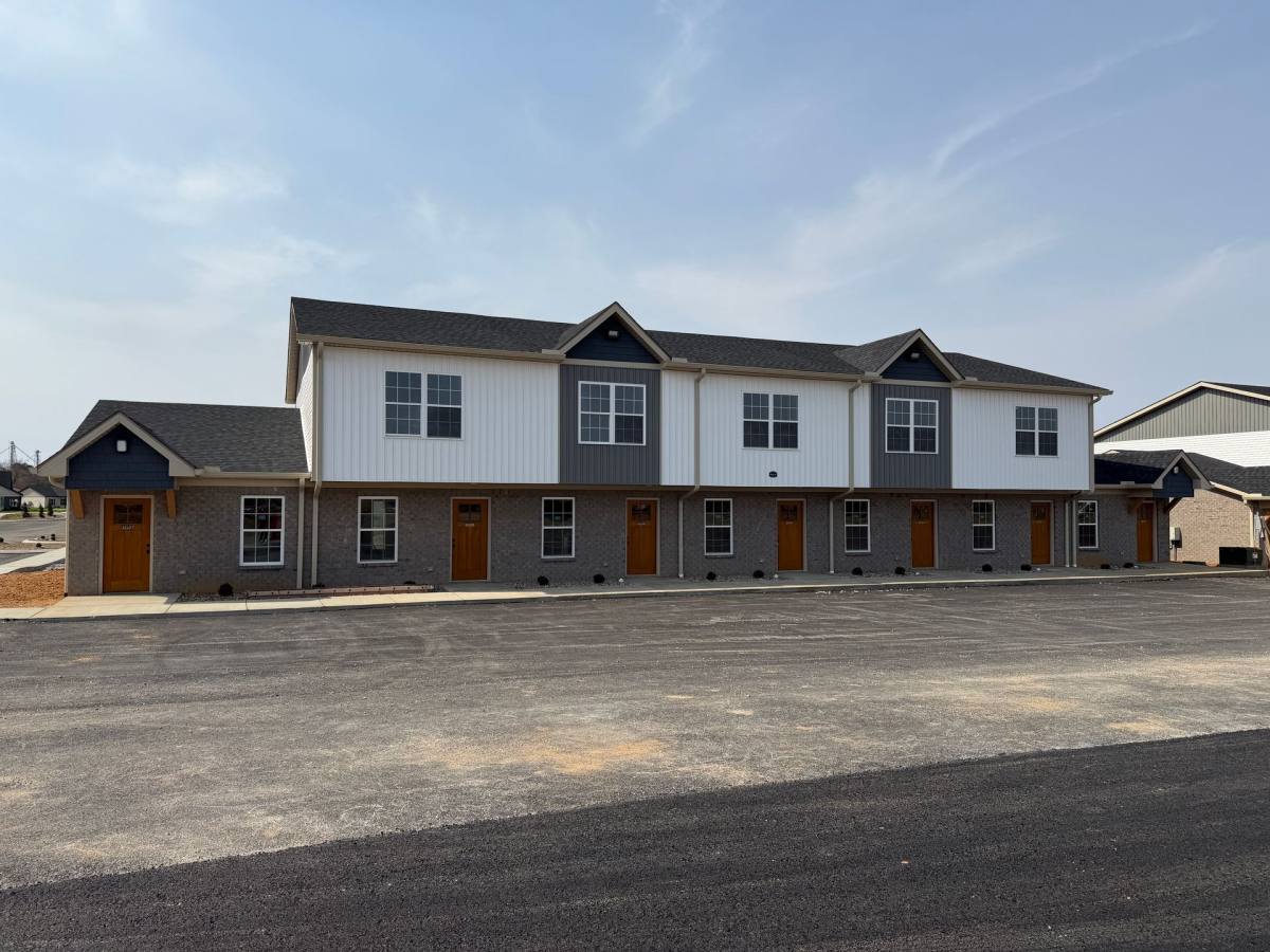 Townhouse for rent at 1500 Easton St, Franklin, KY 42134