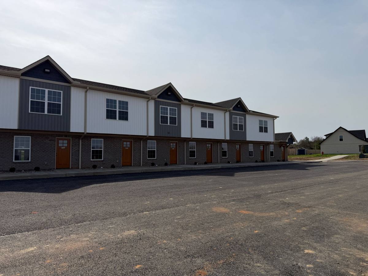 Townhouse for rent at 1500 Easton St, Franklin, KY 42134