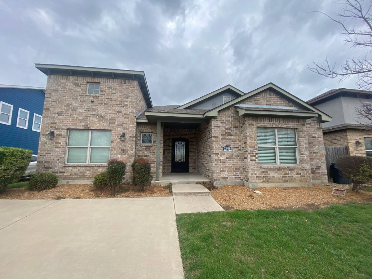 House for rent at 2806 Gordon Ave, Fort Worth, TX 76110