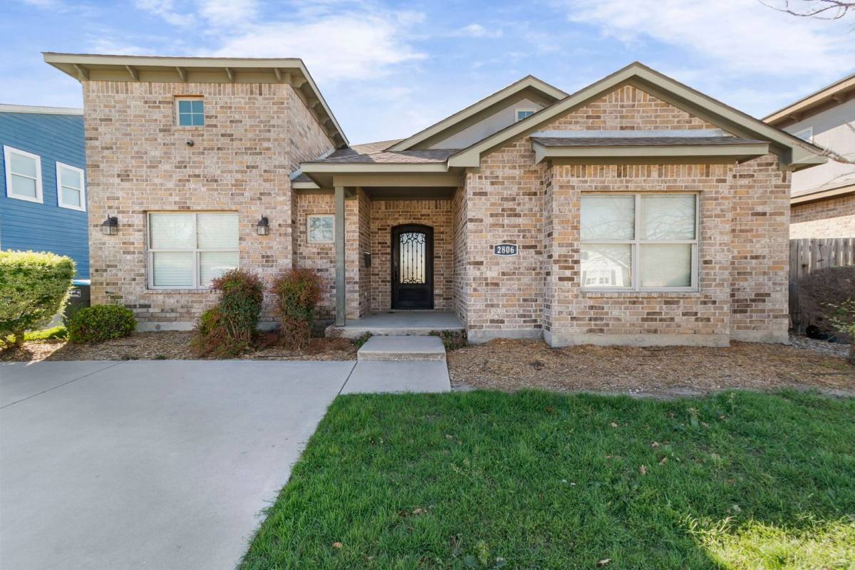 House for rent at 2806 Gordon Ave, Fort Worth, TX 76110