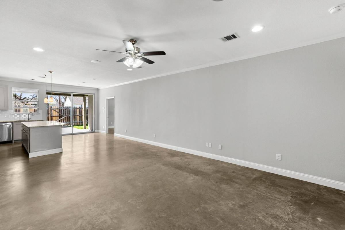 House for rent at 2806 Gordon Ave, Fort Worth, TX 76110