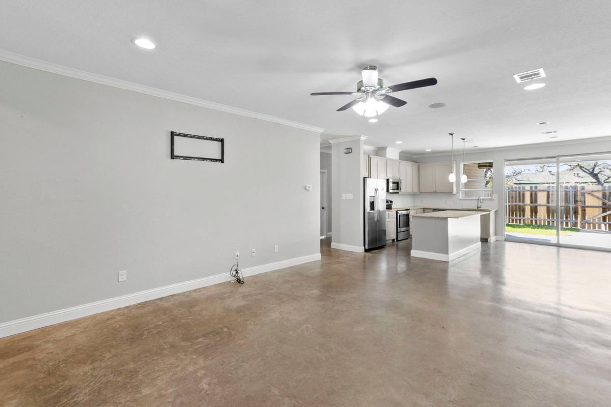 House for rent at 2806 Gordon Ave, Fort Worth, TX 76110