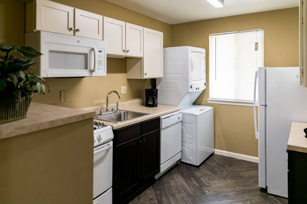 Apartment for rent at 427 N Graham, Memphis, TN 38122