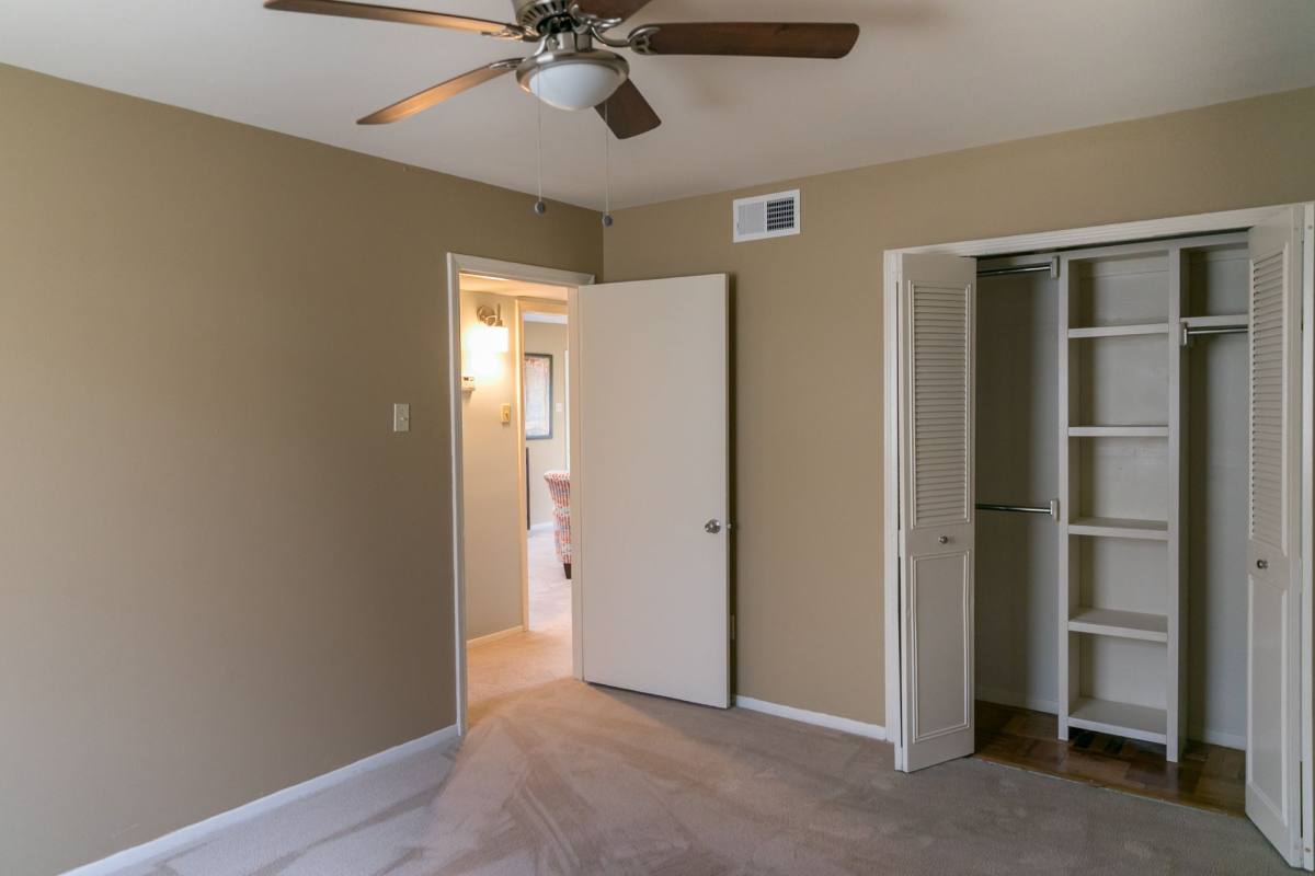 Apartment for rent at 427 N Graham, Memphis, TN 38122