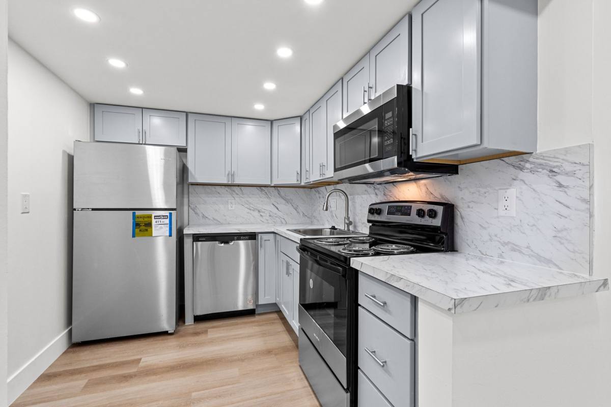 Apartment for rent at 450-490 NW 20th St, Boca Raton, FL 33431