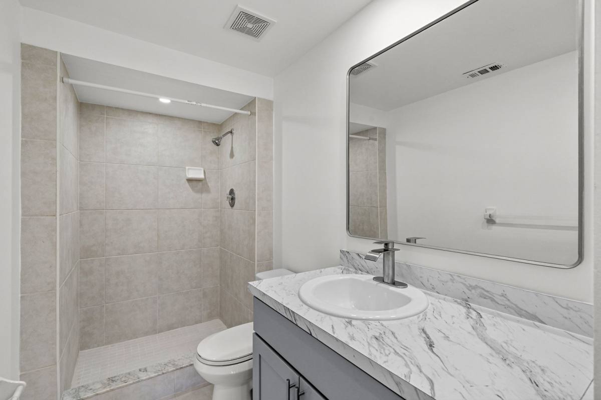 Apartment for rent at 450-490 NW 20th St, Boca Raton, FL 33431