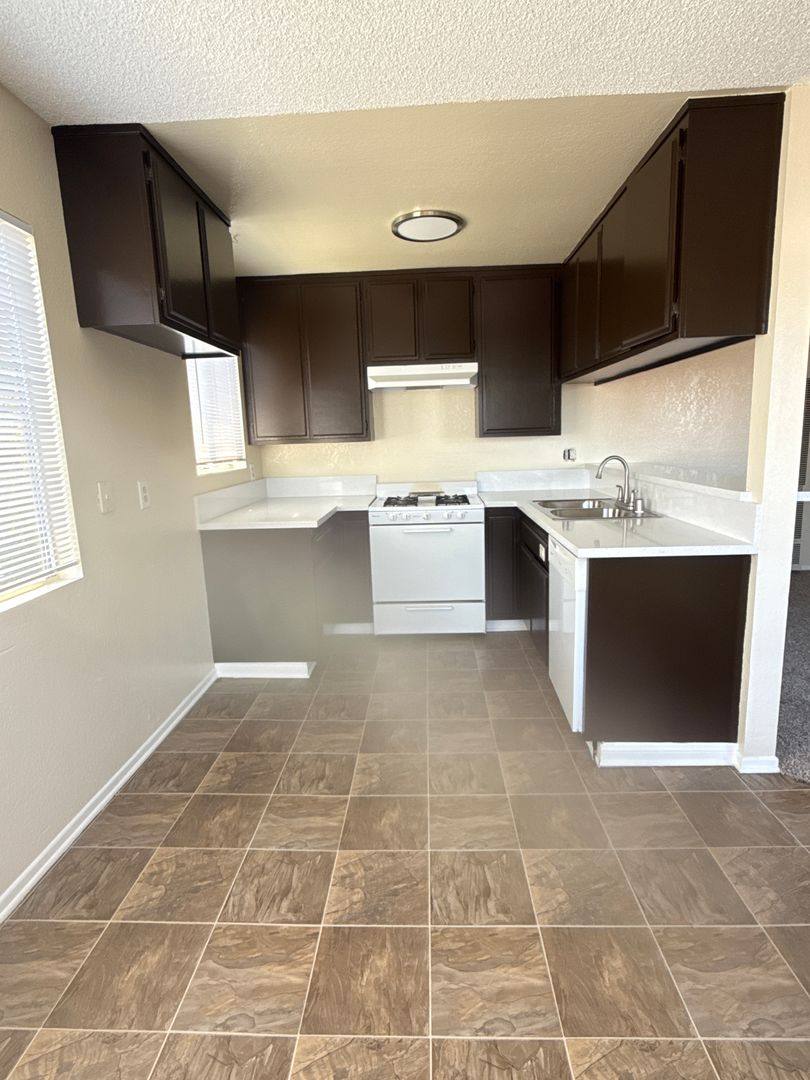 Apartment for rent at 2325 Alma St, San Pedro, CA 90731