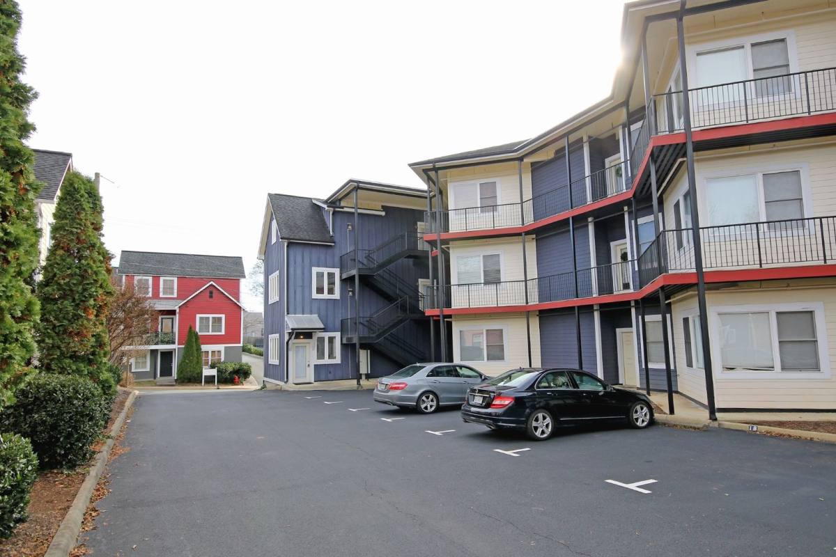 Condo for rent at 215 5th St SW, Charlottesville, VA 22903