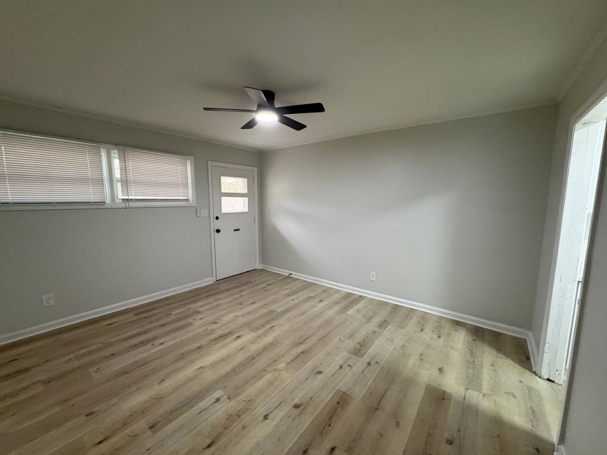 Apartment for rent at 717 Chestnut St, Greensboro, NC 27405
