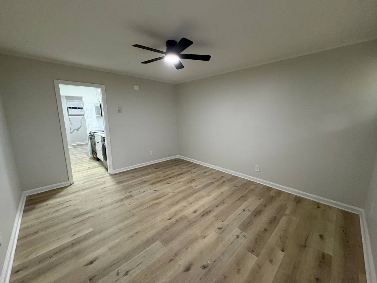 Apartment for rent at 717 Chestnut St, Greensboro, NC 27405