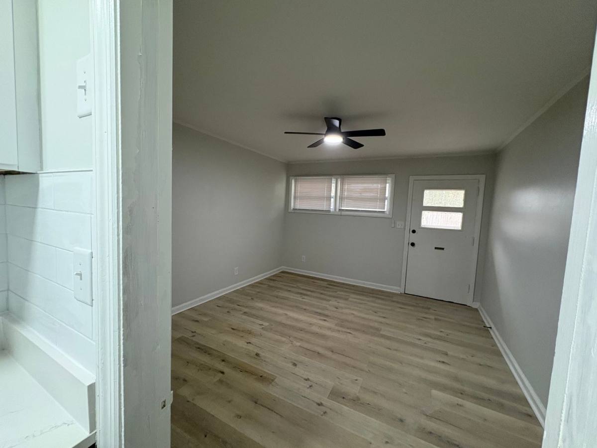 Apartment for rent at 717 Chestnut St, Greensboro, NC 27405