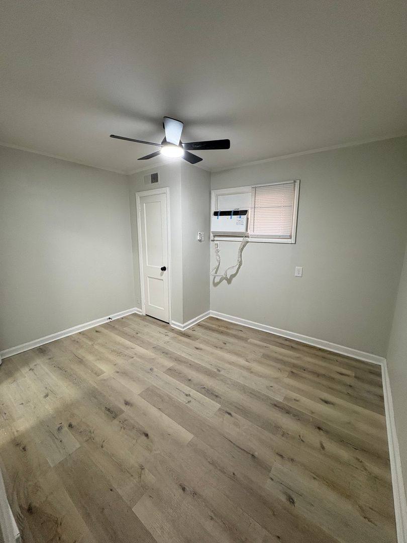 Apartment for rent at 717 Chestnut St, Greensboro, NC 27405