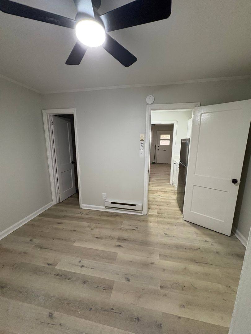 Apartment for rent at 717 Chestnut St, Greensboro, NC 27405