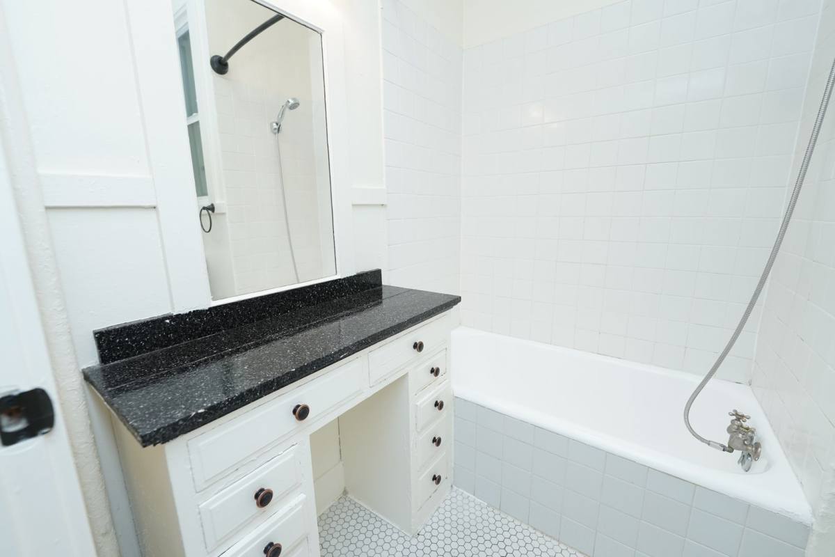 Apartment for rent at 2210 I St, Sacramento, CA 95816