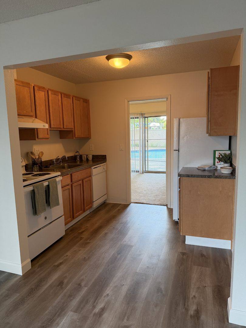 Apartment for rent at 2946 SE Harrison St, Portland, OR 97222
