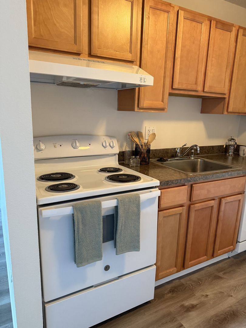 Apartment for rent at 2946 SE Harrison St, Portland, OR 97222