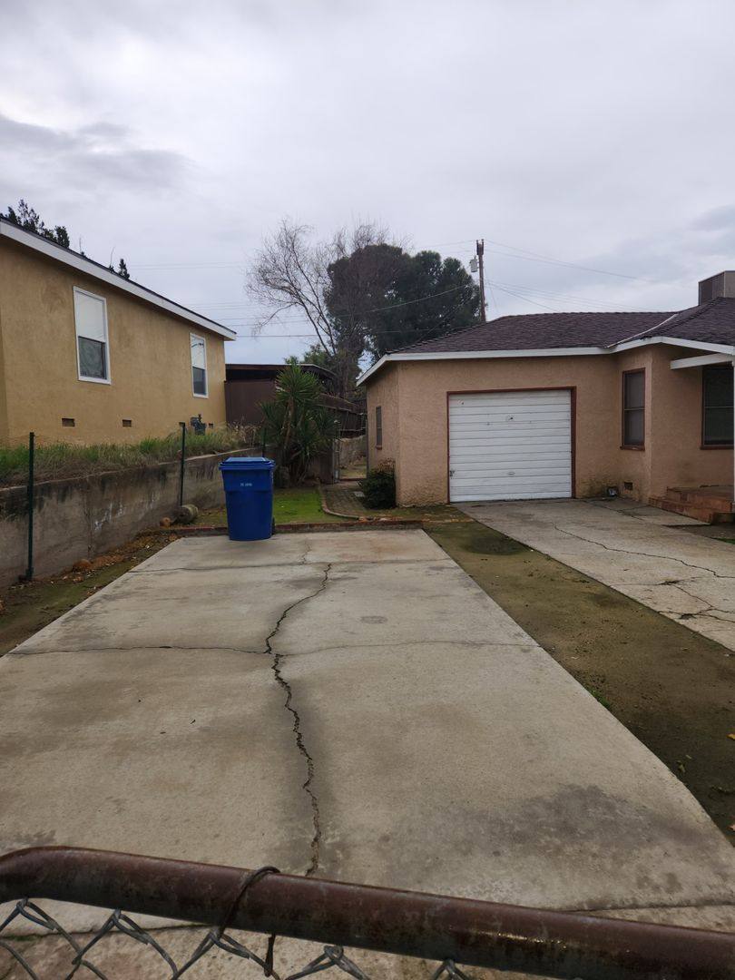 House for rent at 2231 Elton Ave, Bakersfield, CA 93306
