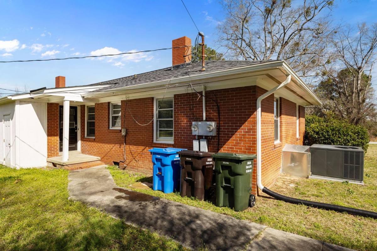 House for rent at 1208 S 9th St, Lillington, NC 27546