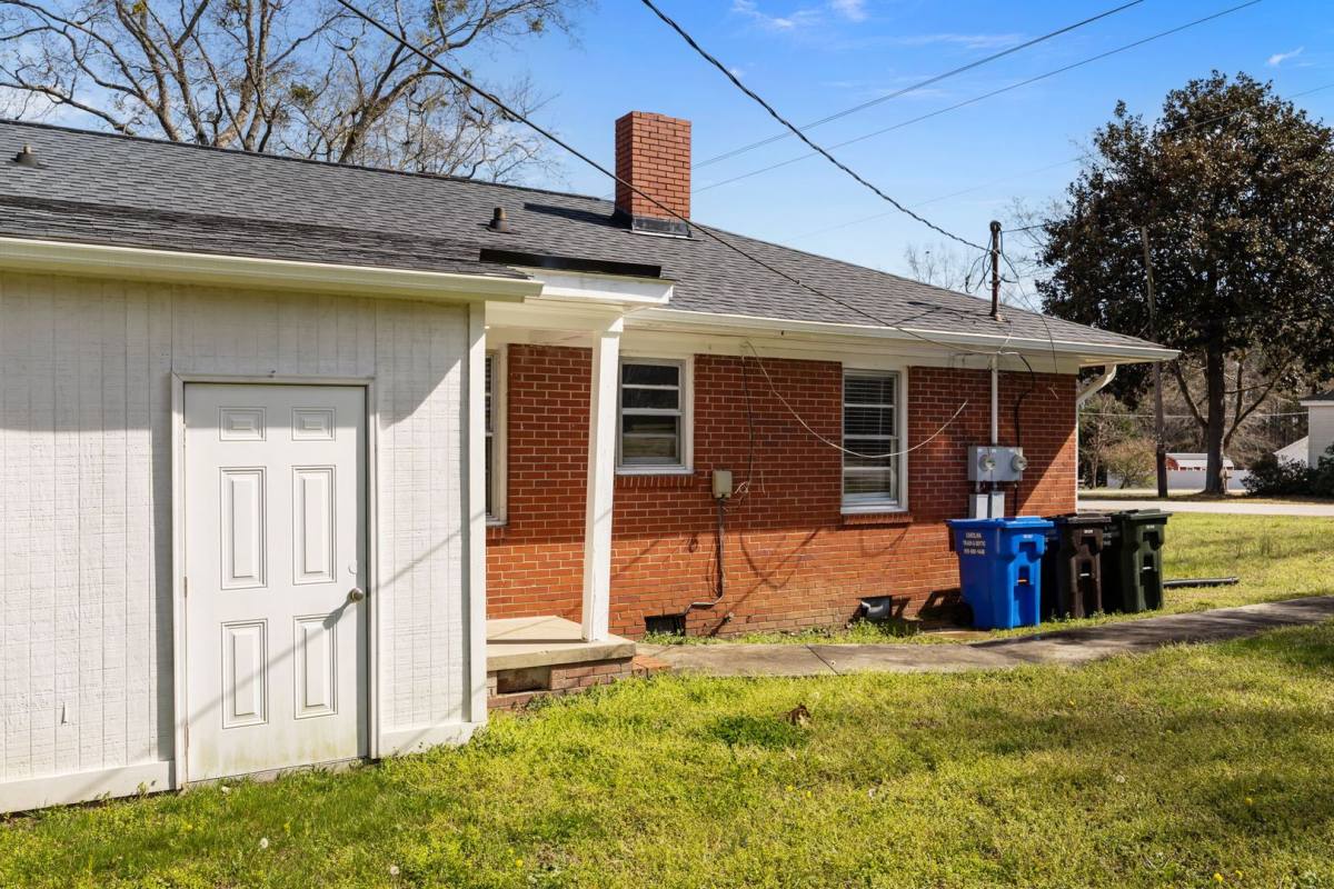 House for rent at 1208 S 9th St, Lillington, NC 27546