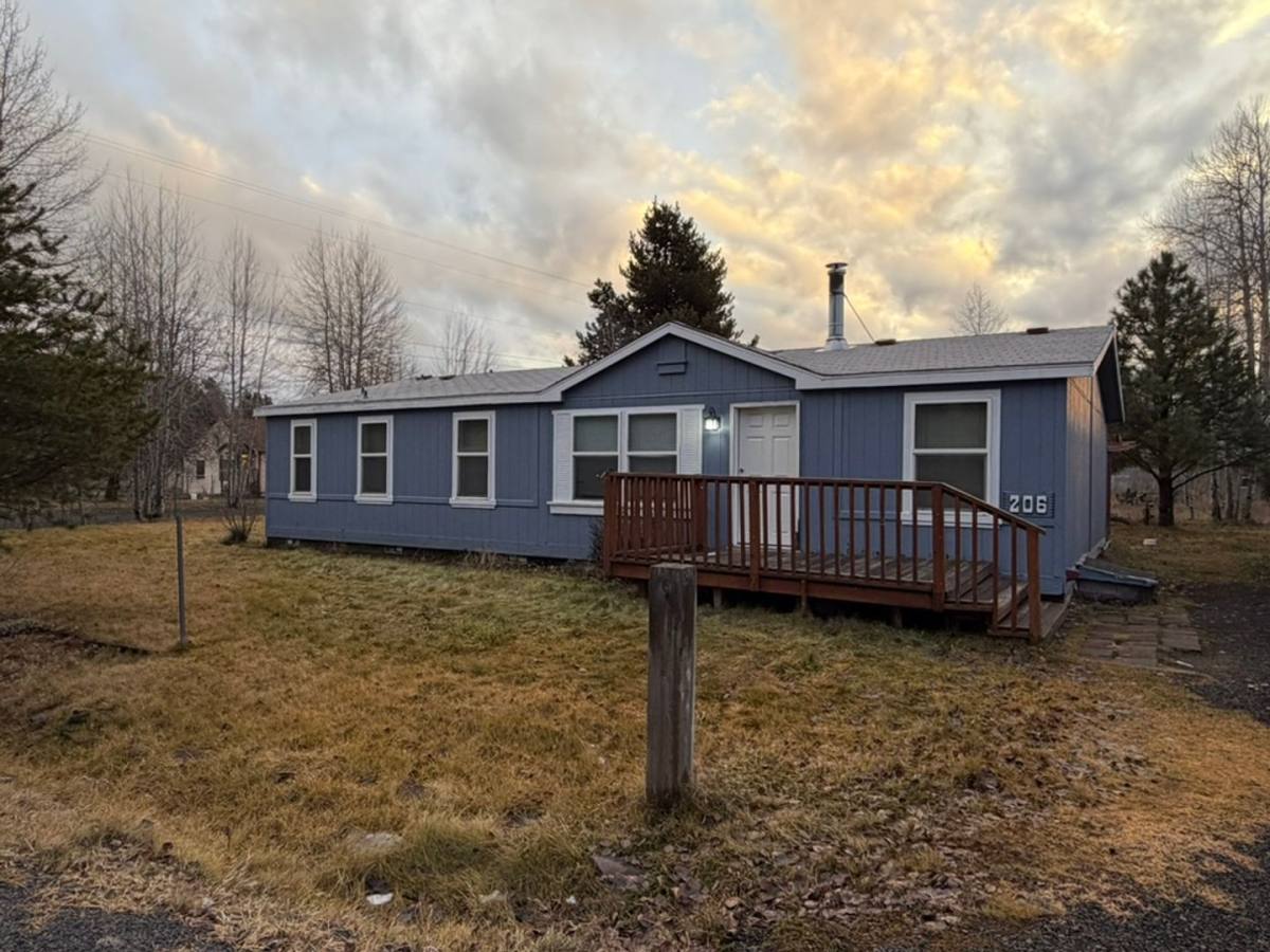House for rent at 206 Ward St, Crescent, OR 97733