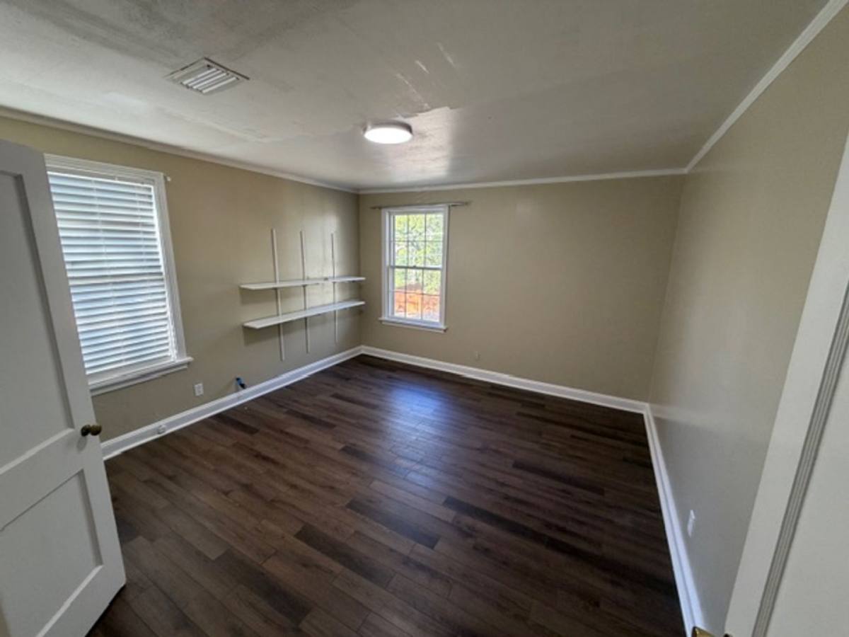 Apartment for rent at 1353 Glen Oak Place #A, Shreveport, LA 71103
