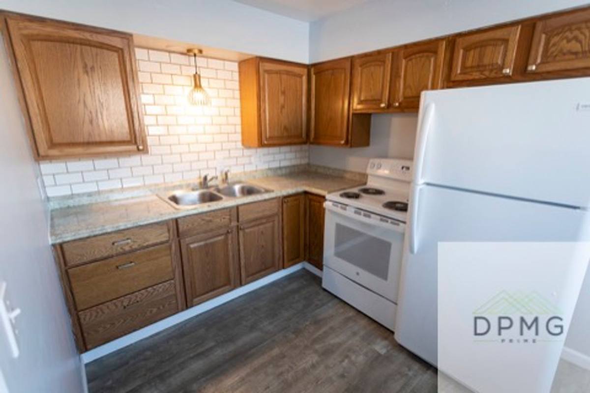 Apartment for rent at 2917 Harwick Dr, Lansing, MI 48917