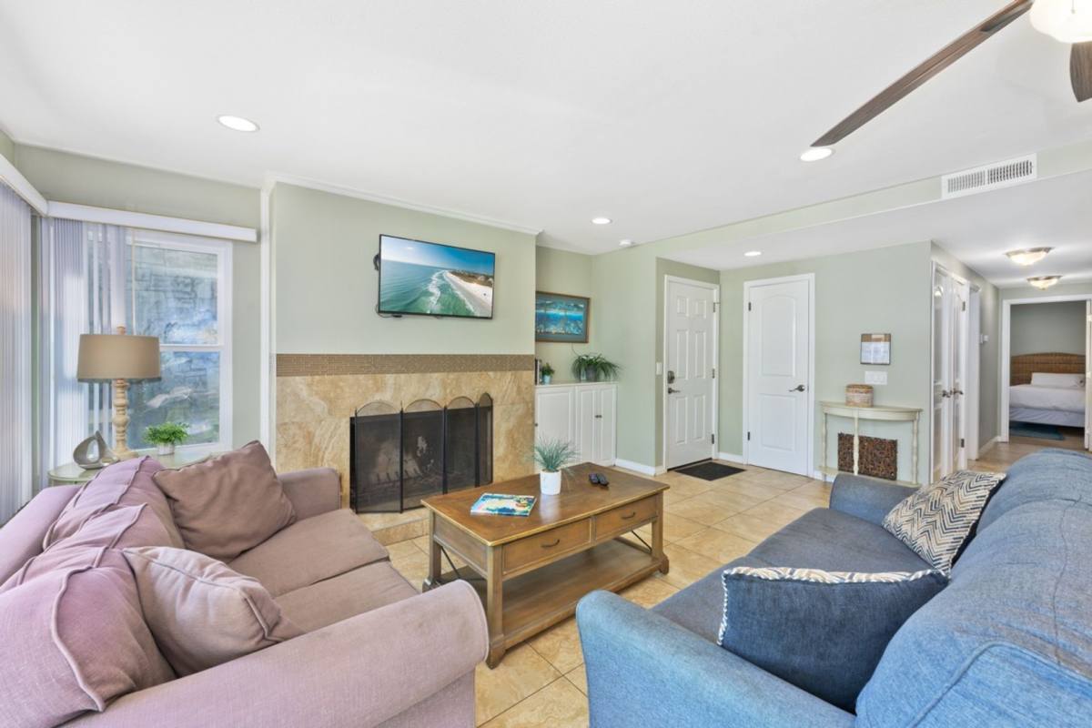 Apartment for rent at 119 46th St, Newport Beach, CA 92663
