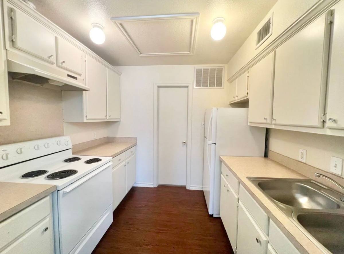 Apartment for rent at 932 Fannin St, Denton, TX 76201