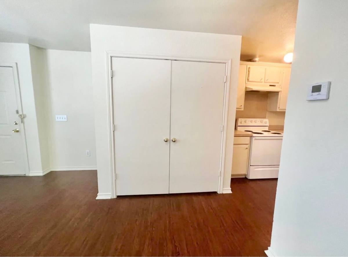 Apartment for rent at 932 Fannin St, Denton, TX 76201