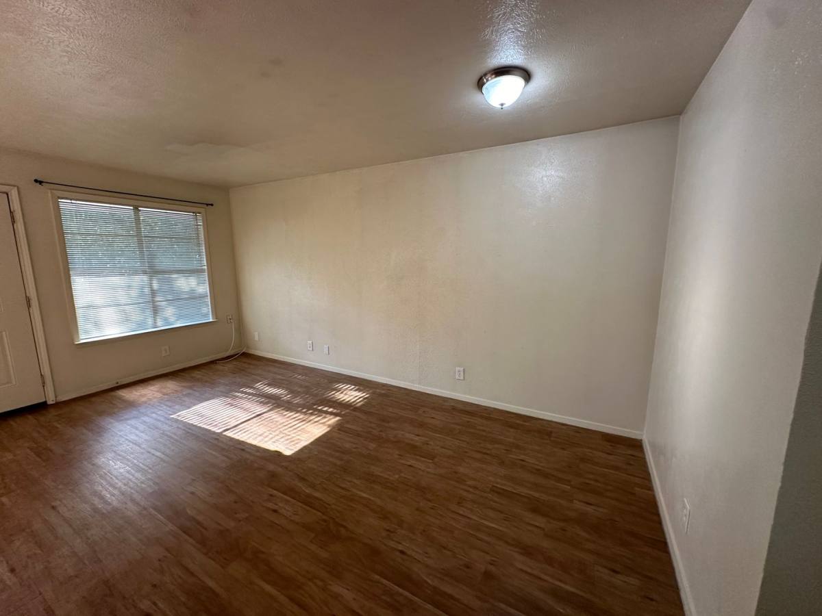 Apartment for rent at 1115 N Austin St, Denton, TX 76201