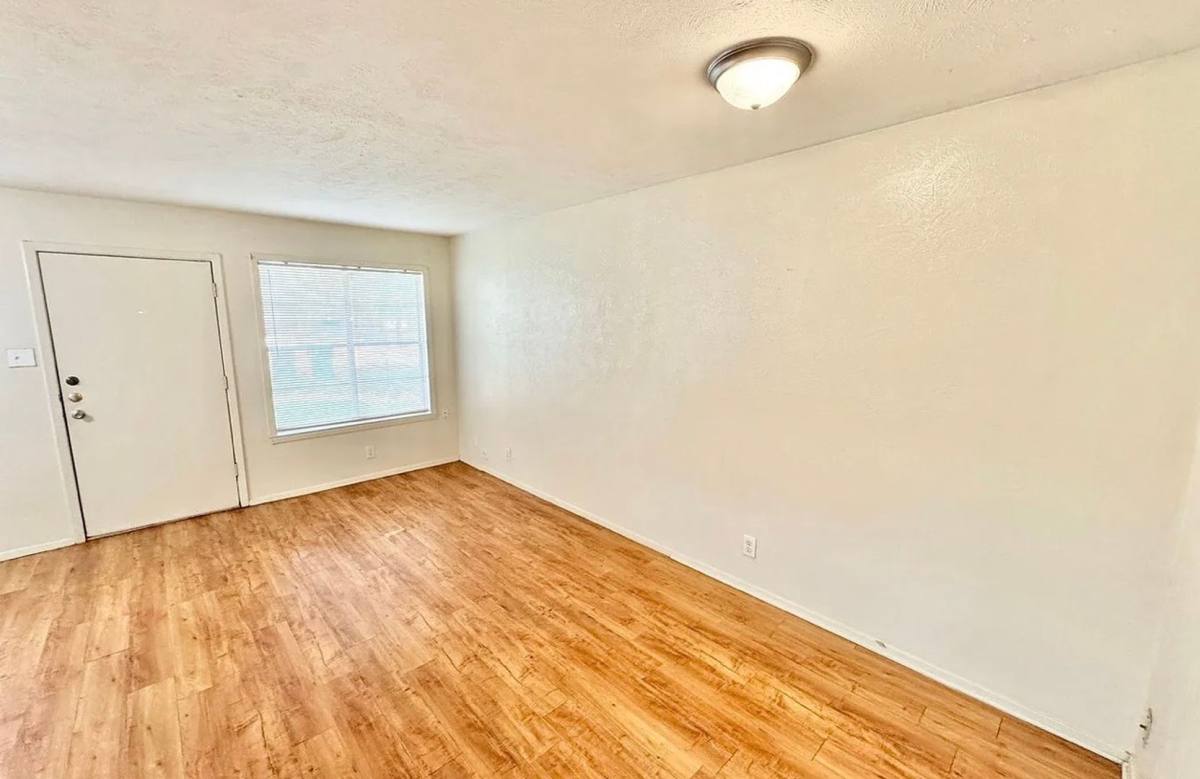 Apartment for rent at 1115 N Austin St, Denton, TX 76201