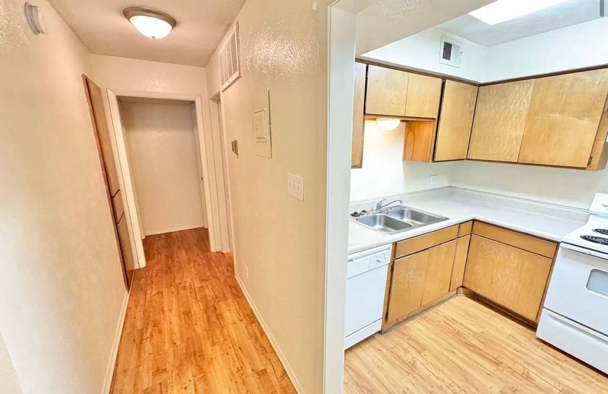Apartment for rent at 1115 N Austin St, Denton, TX 76201